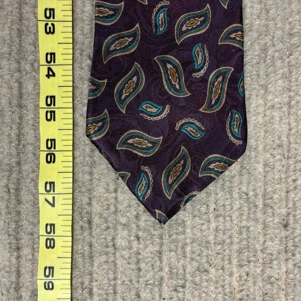 Strathmore Anderson Little Mens Silk Tie Purple Paisley Italian Fabric USA Made
